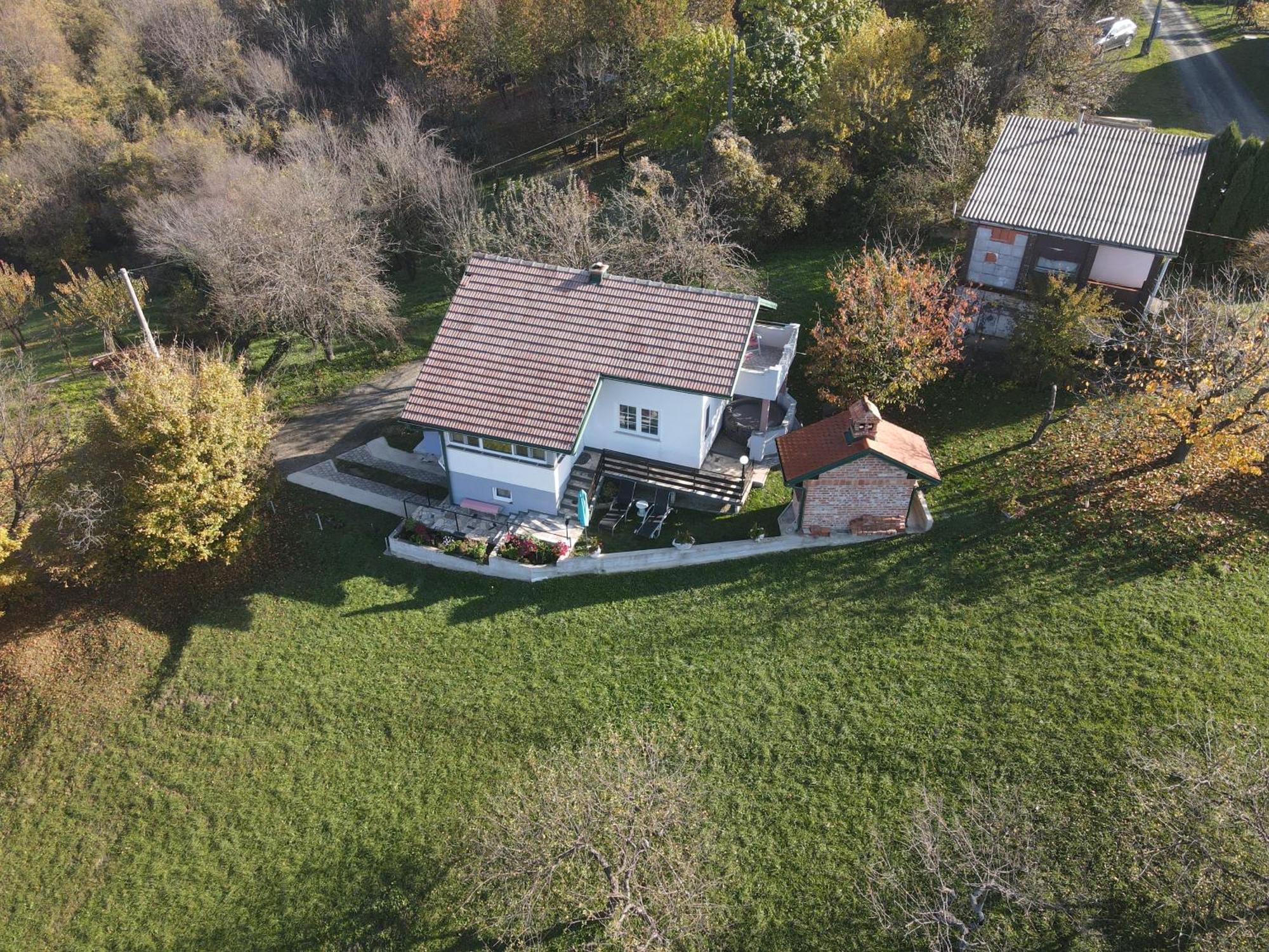 Kuca Za Odmor Jurino Gnijezdo Appartement Jarki Horvaticevi Buitenkant foto