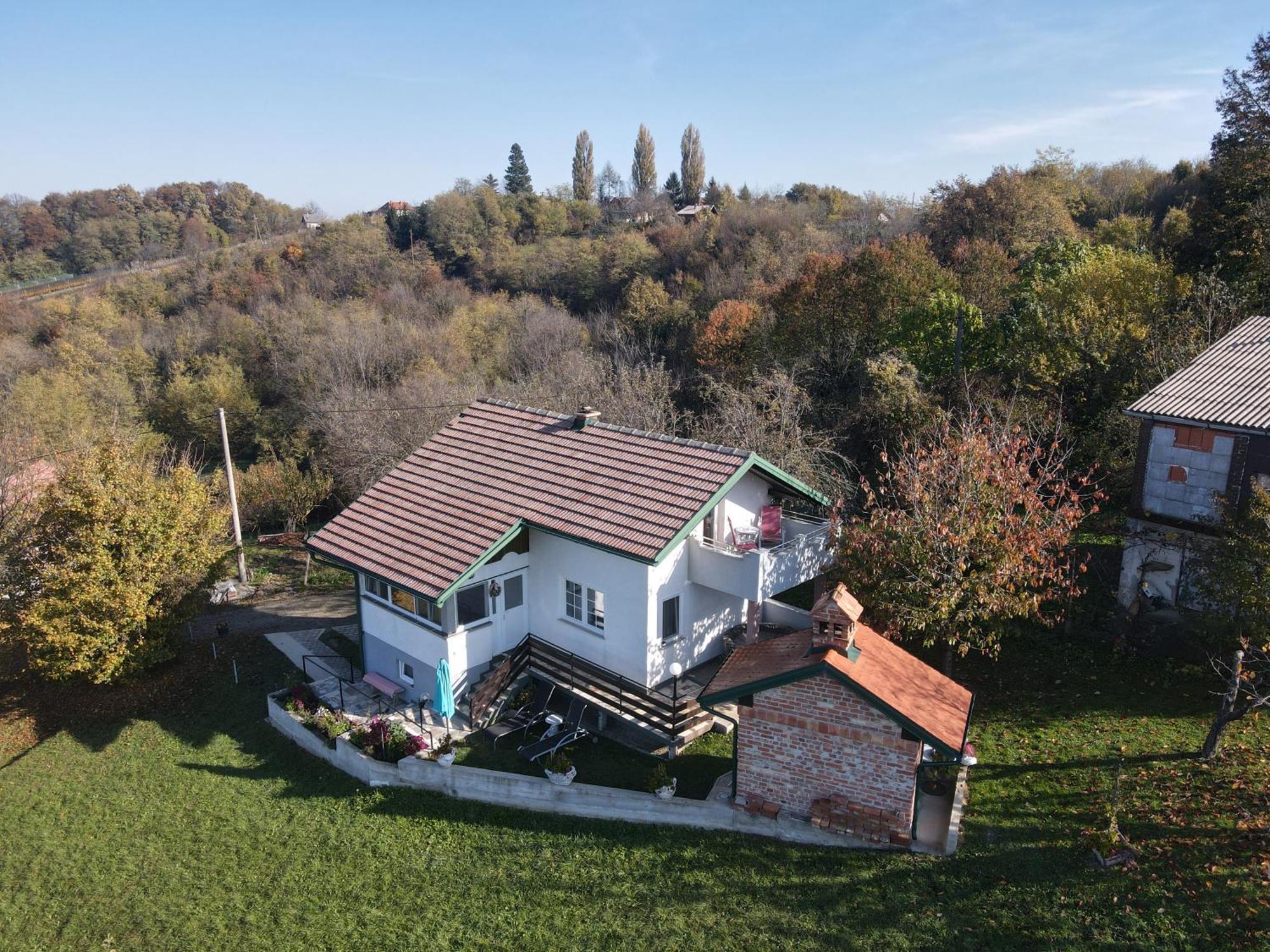 Kuca Za Odmor Jurino Gnijezdo Appartement Jarki Horvaticevi Buitenkant foto