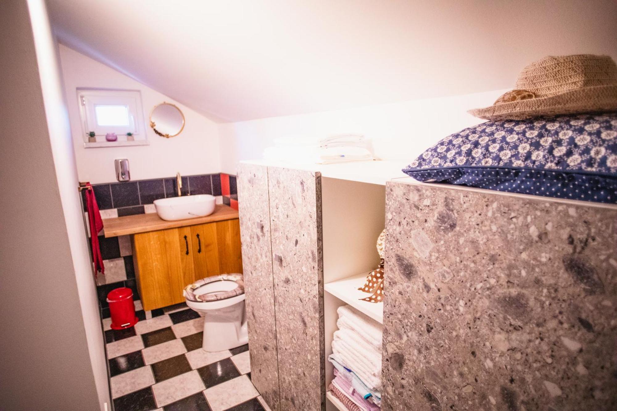 Kuca Za Odmor Jurino Gnijezdo Appartement Jarki Horvaticevi Buitenkant foto