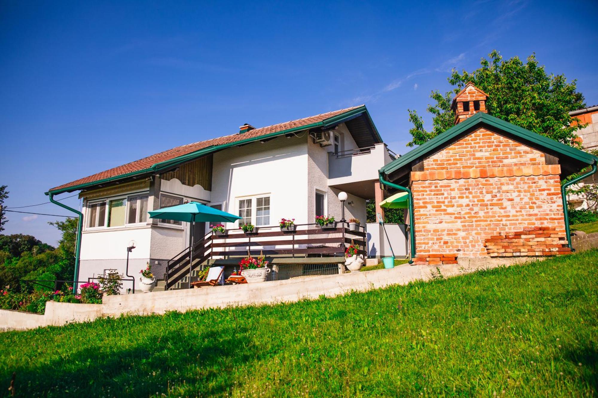 Kuca Za Odmor Jurino Gnijezdo Appartement Jarki Horvaticevi Buitenkant foto